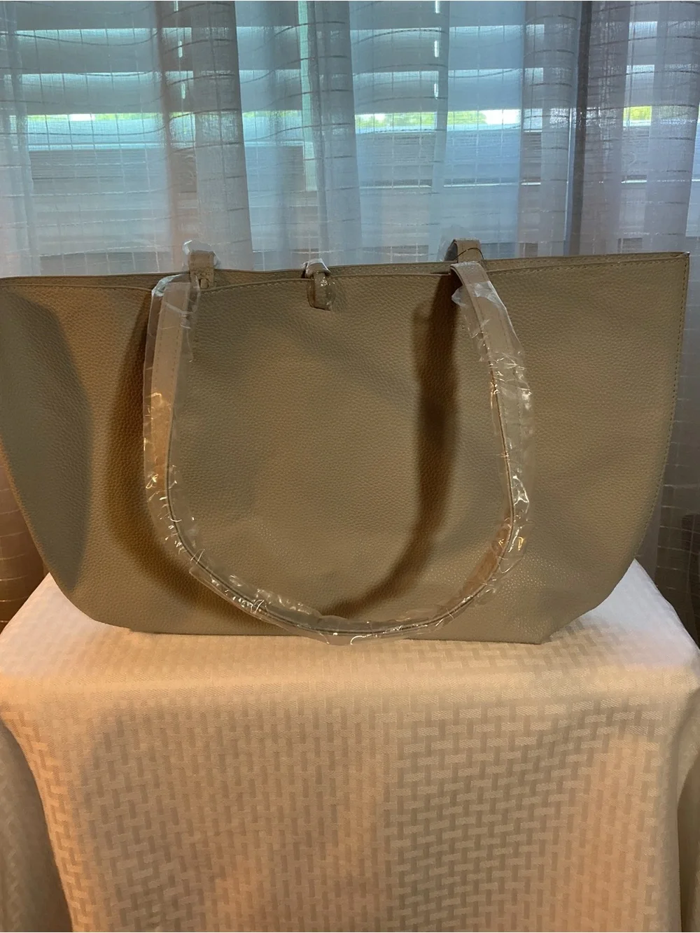 Badgley Mischka Light Gray Vegan Leather Tote Bag